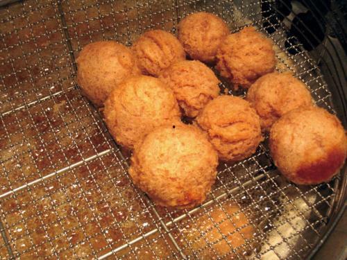 炸芋丸视频,香脆可口的家常美食